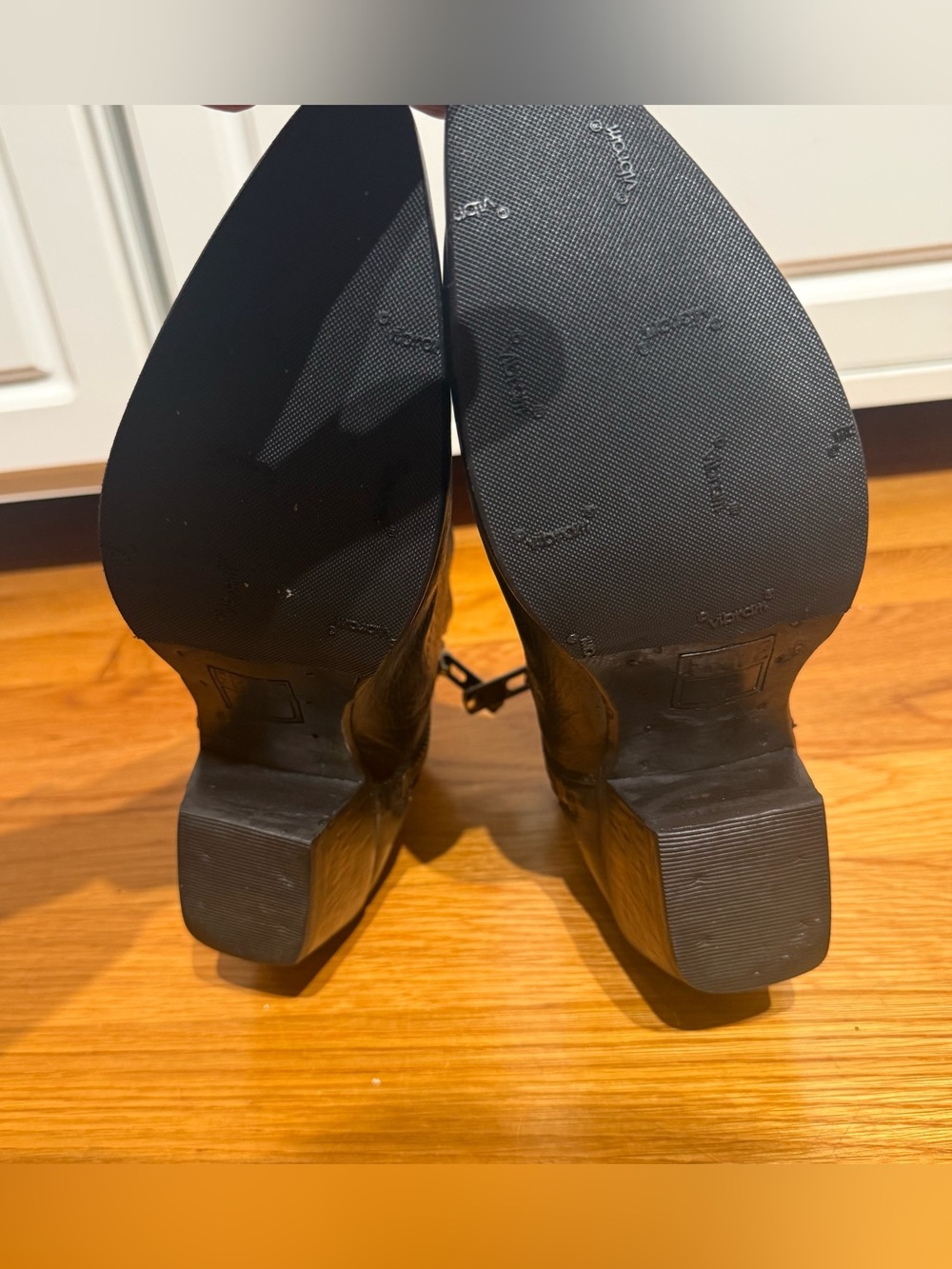 Frye Black Leather Sacha Moto Shortie Women's Ankle Boots 8 - Picture 9 of 9